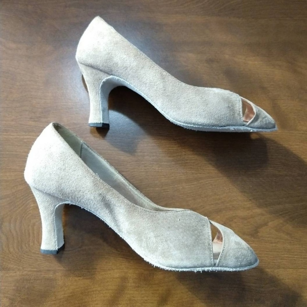 Dance shoes